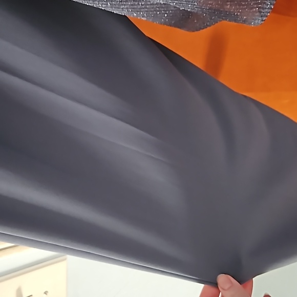 R&M Richards 2 Piece Set in Smoke - Picture 4 of 7